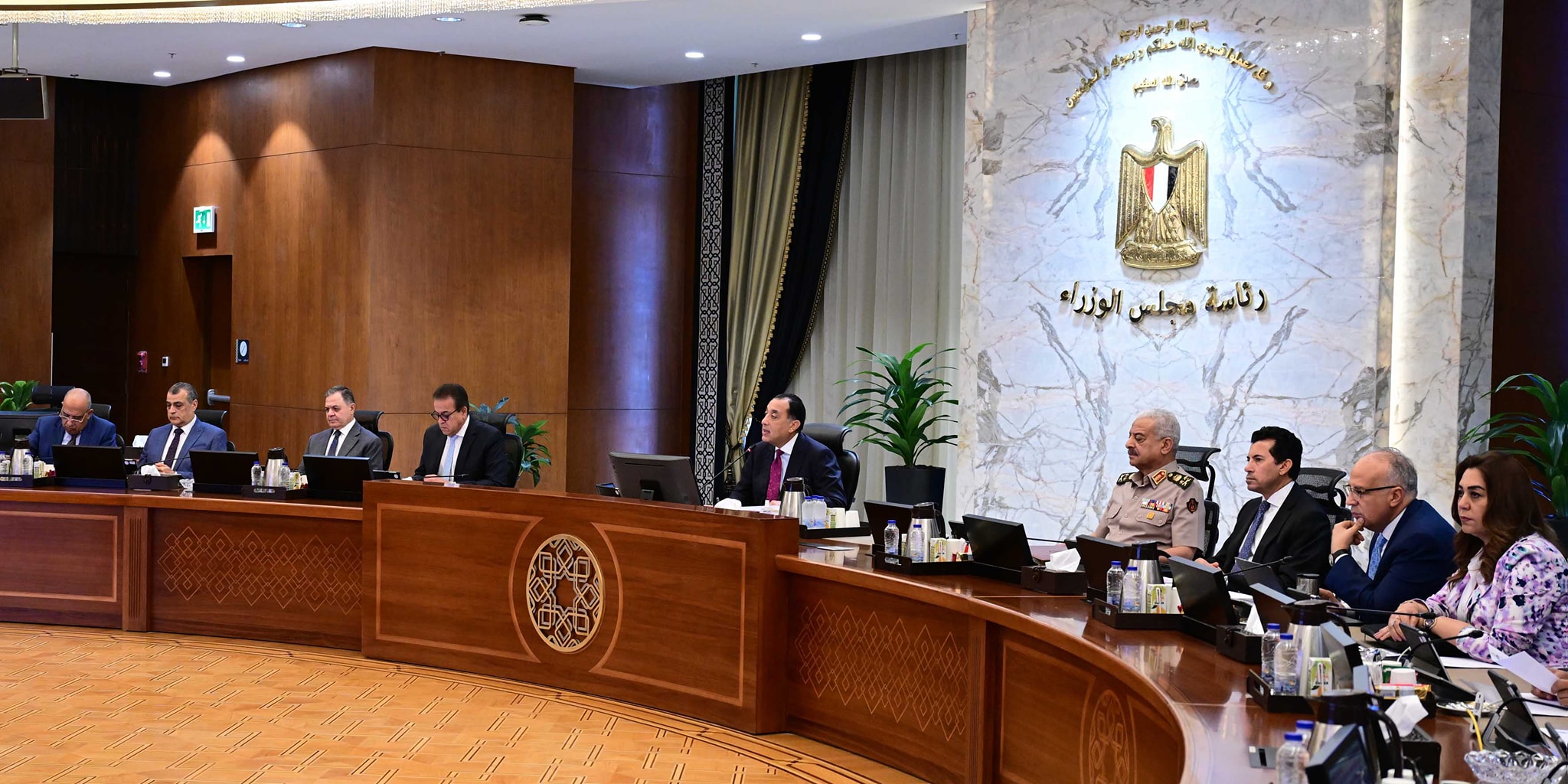 رئيس الوزراء يترأس الاجتماع الأسبوعي للحكومة