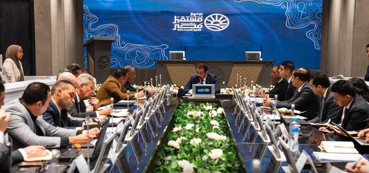 رئيس جهاز مستقبل مصر يبحث تعزيز مخزون القمح والزيوت وتطوير آليات الشراء والتمويل