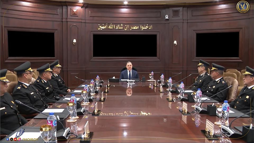 وزير الداخلية يتابع خطط التأمين مع بدء العام الجديد وأعياد الميلاد