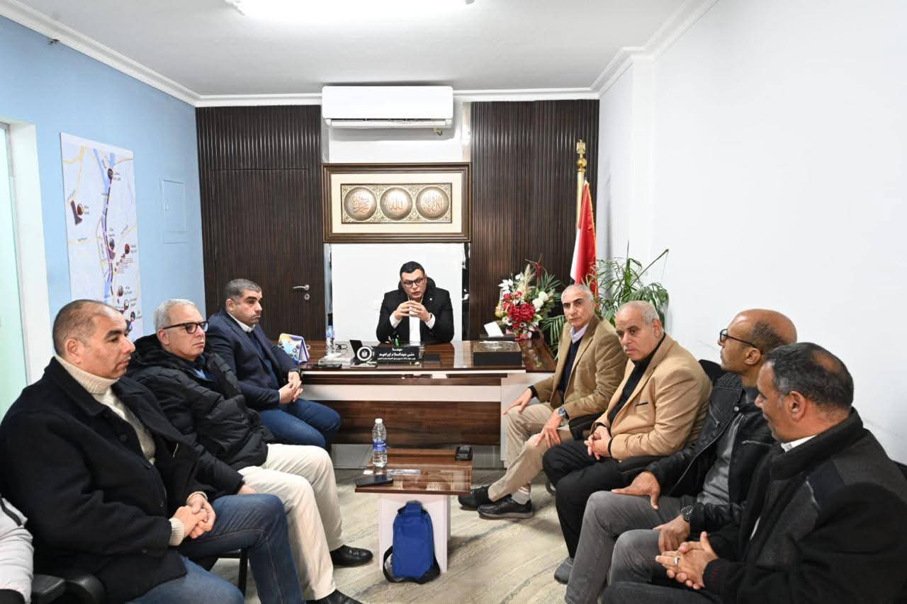 وزير الإسكان يتابع مشروعات القاهرة التاريخية ويوجه بحل مطالب مستحقي السكن البديل فورًا