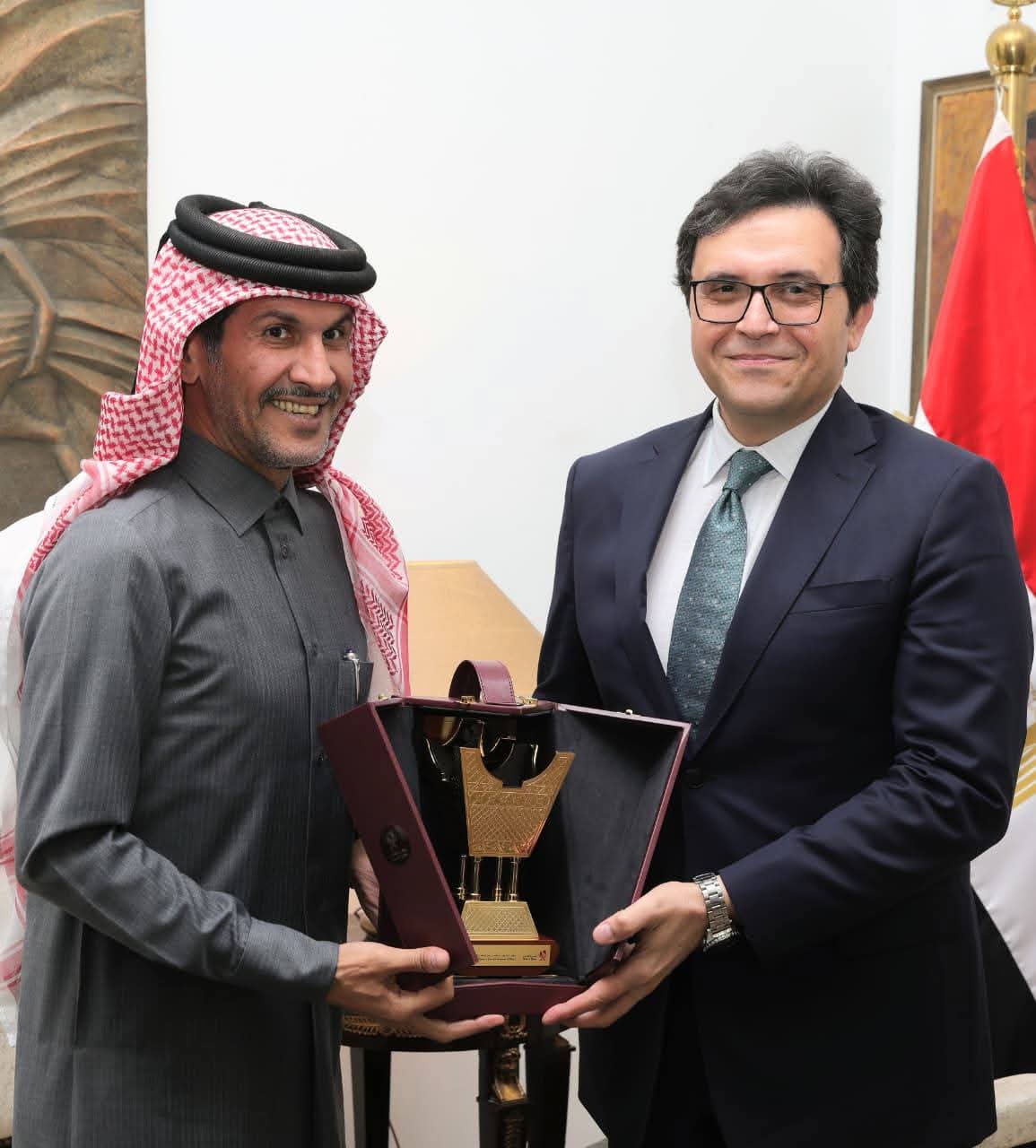 مصر وقطر تعززان التعاون الثقافي استعدادًا للعام الثقافي ومعرض الكتاب 2027