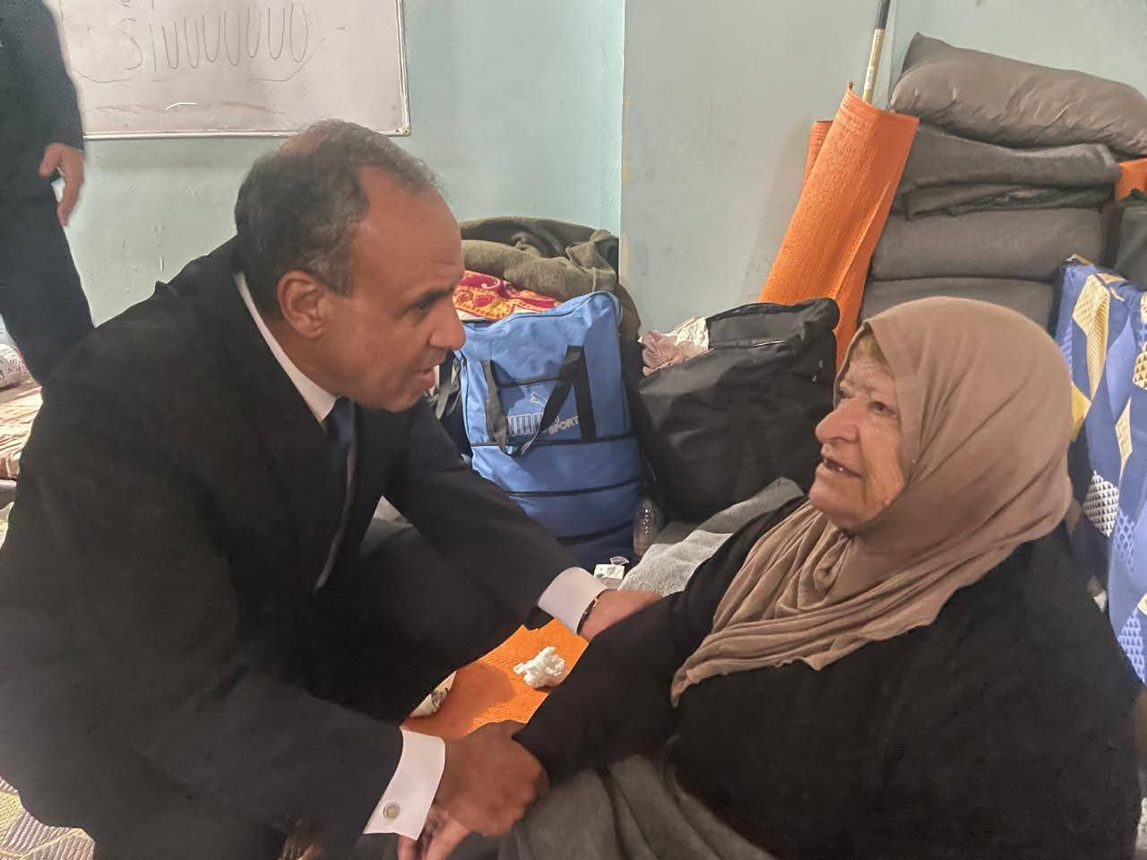 عبد العاطي يتفقد نازحي بيروت