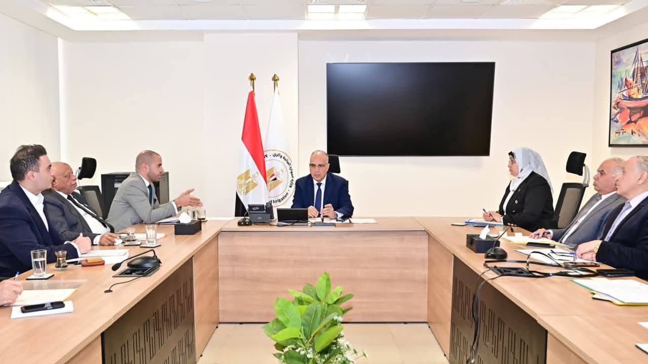 وزير الري يبحث مطالب النواب لتعزيز منظومة إدارة المياه