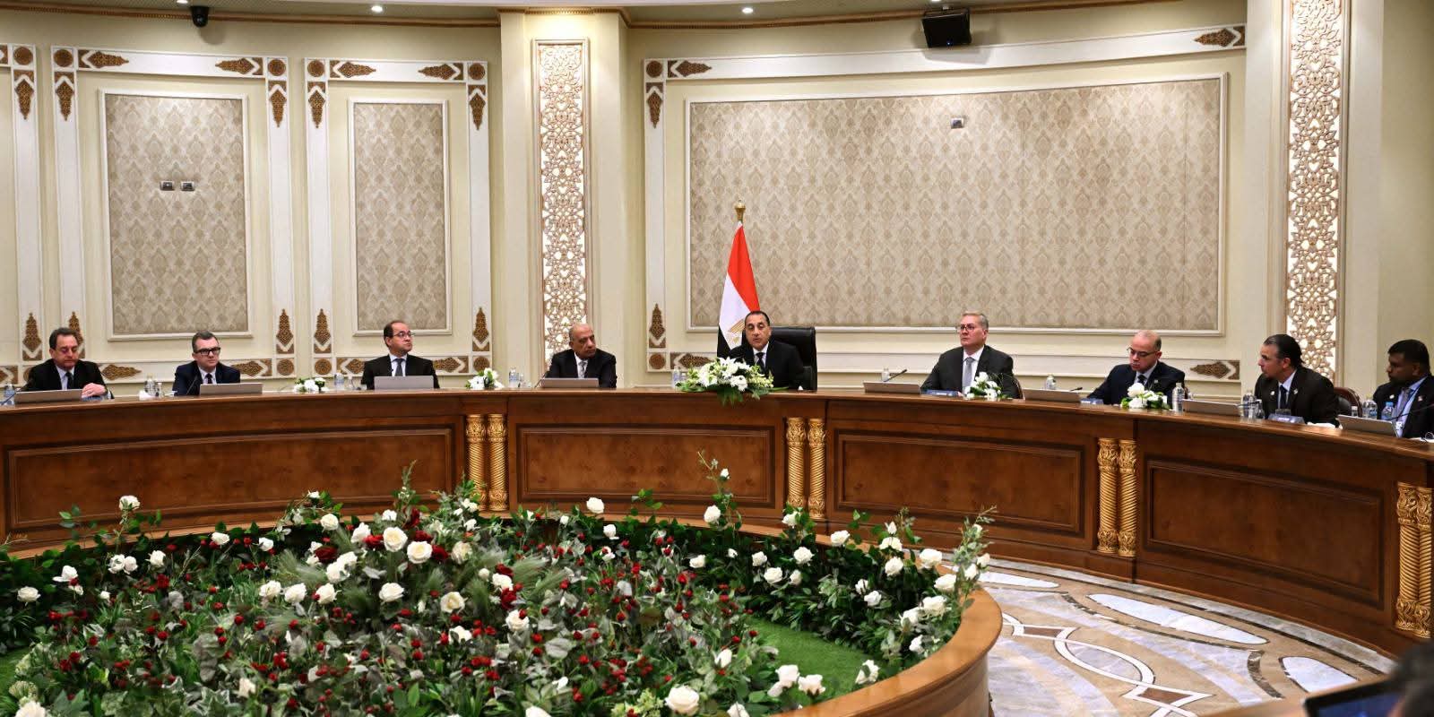 ​لليوم الثاني علي التوالي .. مدبولي يترأس مائدة مستديرة مع عمالقة الطاقة عالمياً “إيجبس 2026”