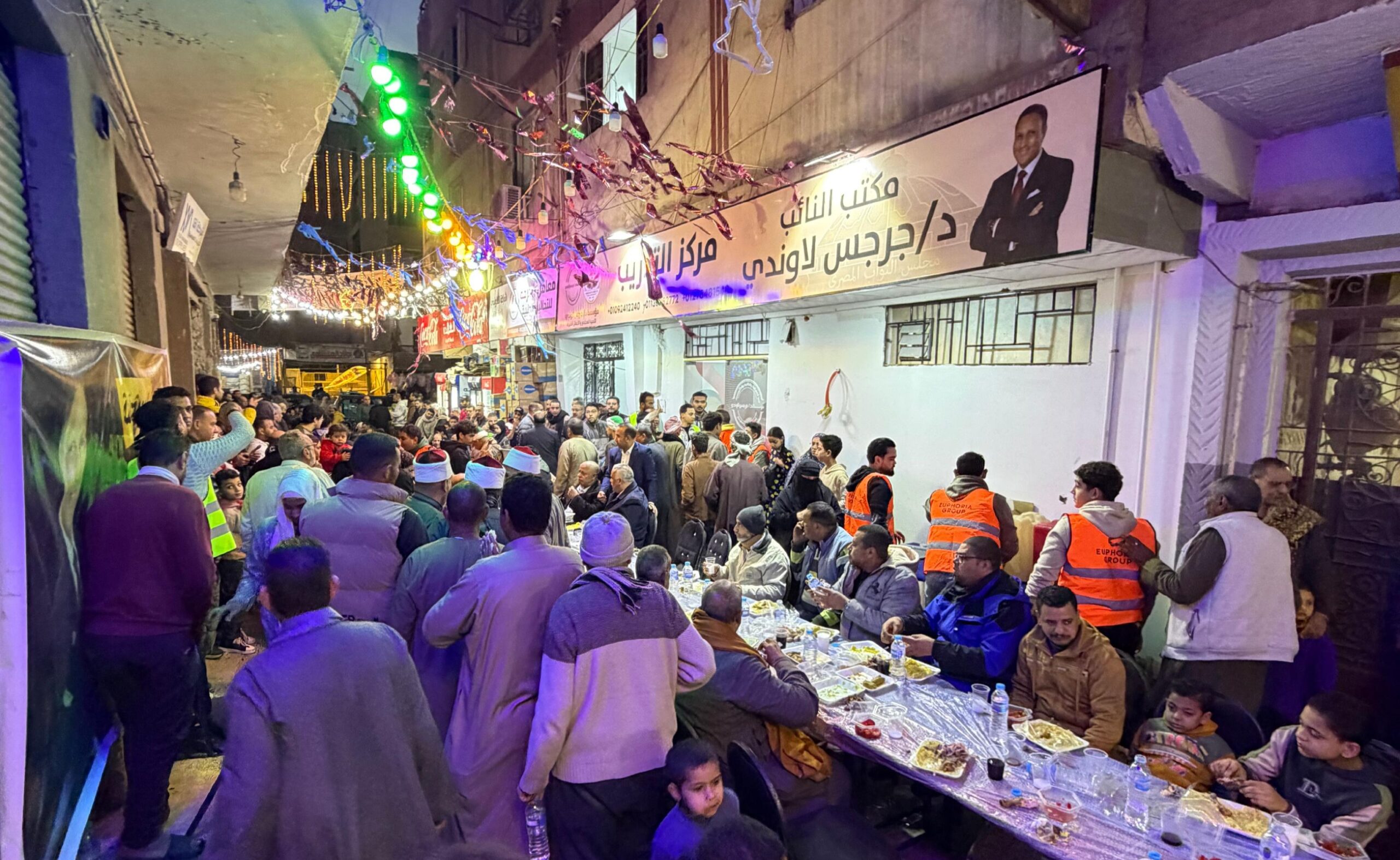 “مائدة المحبة” تجمع أهالي العمرانية والطالبية في إفطار رمضاني برعاية النائب جرجس لاوندي   