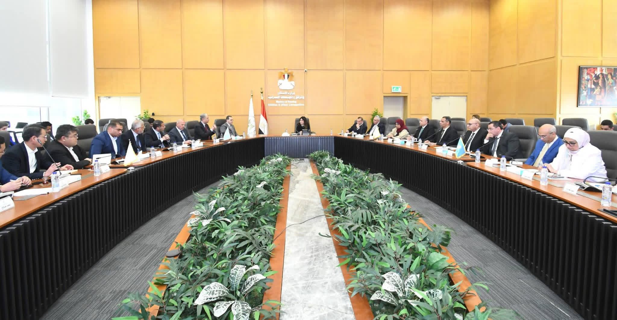 وزيرة الإسكان تتابع الموقف التنفيذي وآخر مستجدات منطقة الأعمال المركزية بالعاصمة