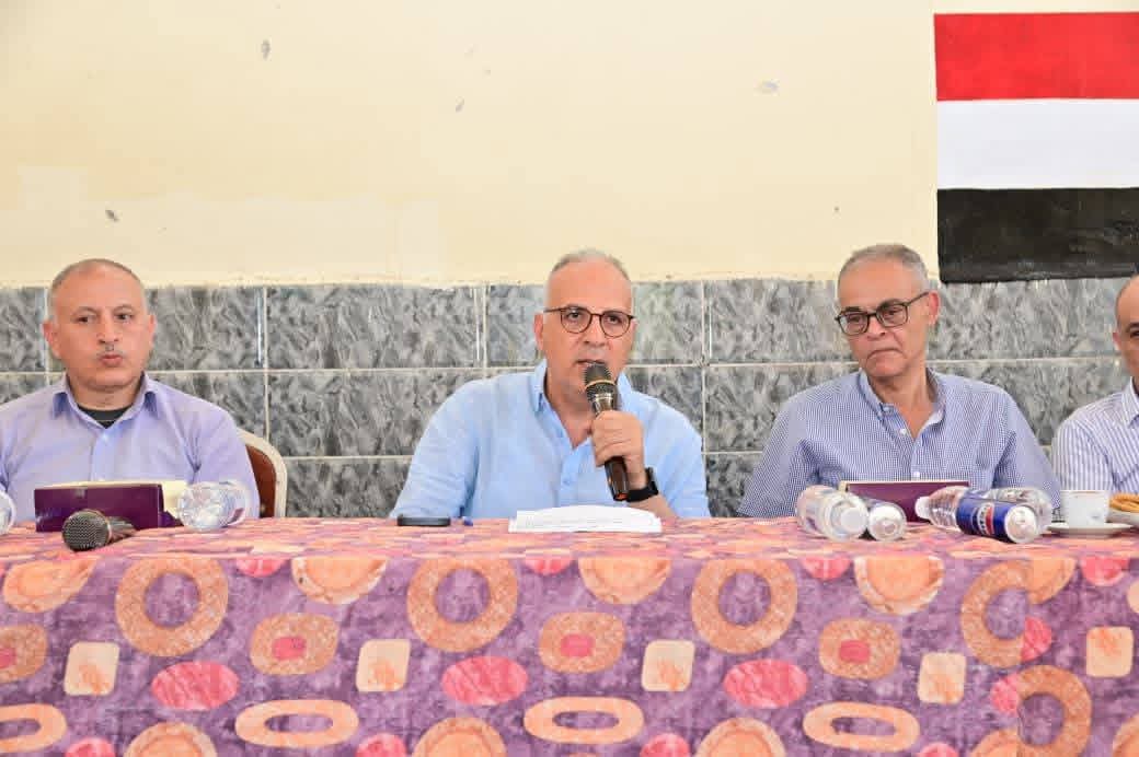 وزير الري يتابع استعدادات موسم الصيف بأسوان